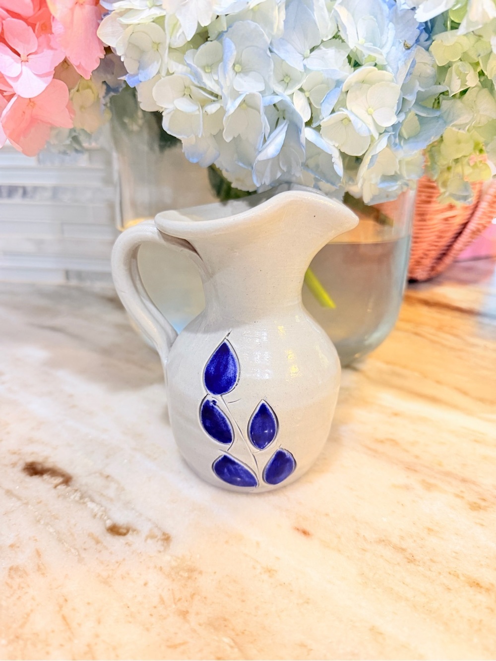 WILLIAMSBURG POTTERY SALT GLAZE STONEWARE PITCHER CREAMER